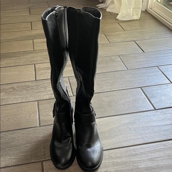 Black Knee-High Boots - Picture 1 of 3